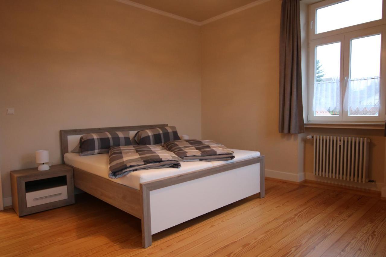 Ferienwohnung Altes Pfarrhaus Bargen Exterior foto